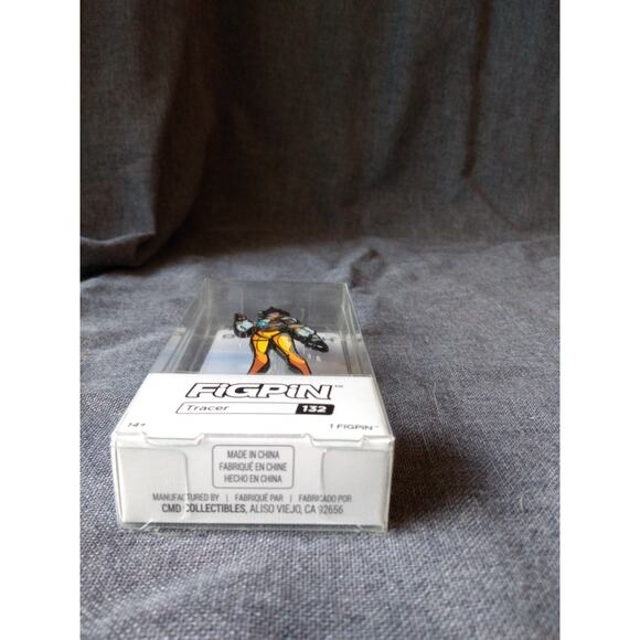 FiGPiN Overwatch: Tracer - #132 Collectible Pin with Premium Display Case - Picture 5 of 5
